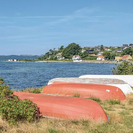 Holiday home 3 Bedroom Pet Friendly In