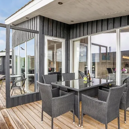 3 Bedroom Awesome Home In Ebeltoft 펜션