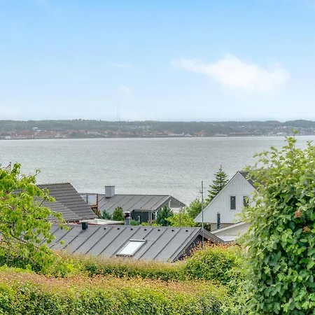 3 Bedroom Awesome Home In Ebeltoft 펜션 *