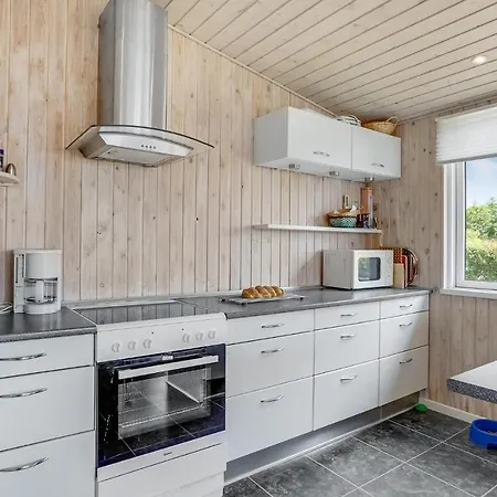 3 Bedroom Awesome Home In Ebeltoft *