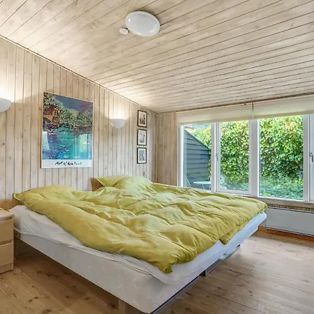 펜션 3 Bedroom Awesome Home In Ebeltoft